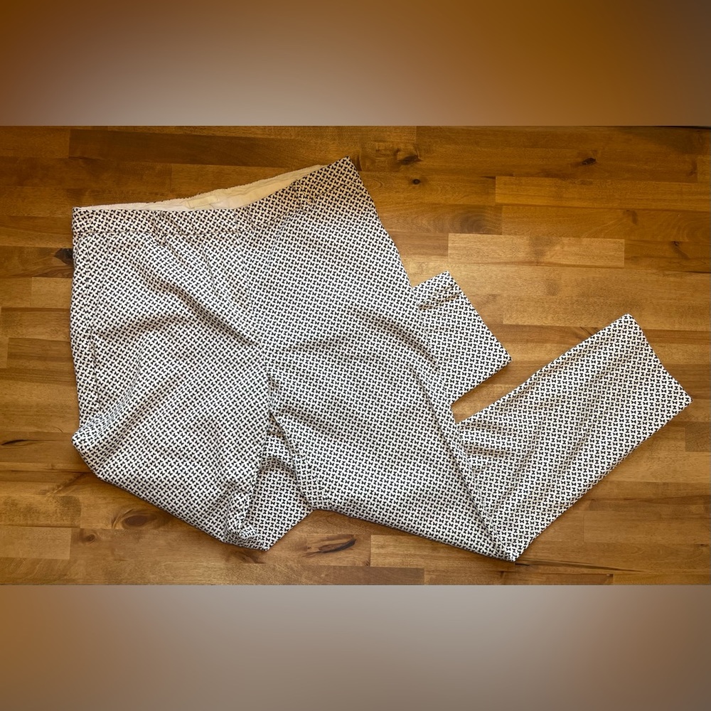 H&M cigarette pant. (Size 10)
